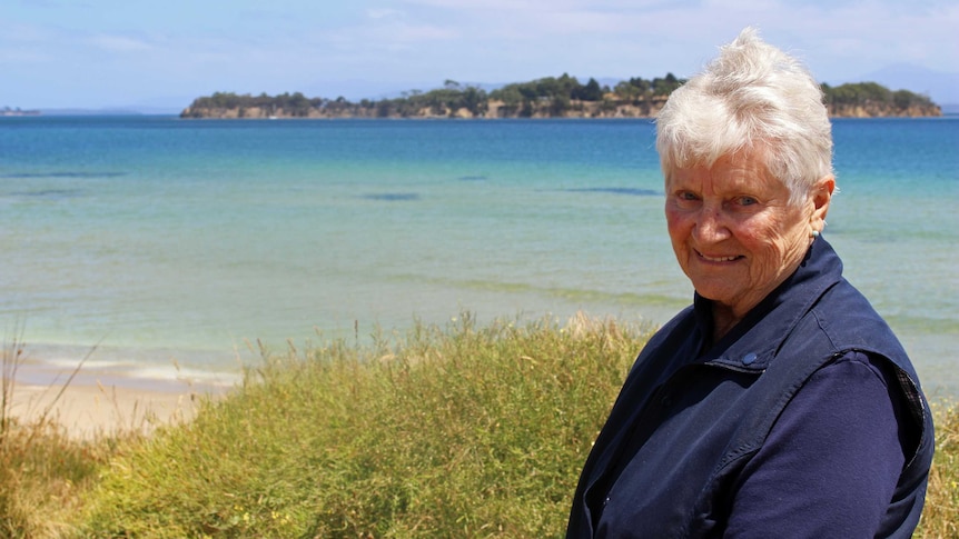 Beryl Smith, Bruny Island volunteer