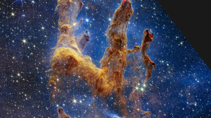 A starry night in the Pillars of Creation