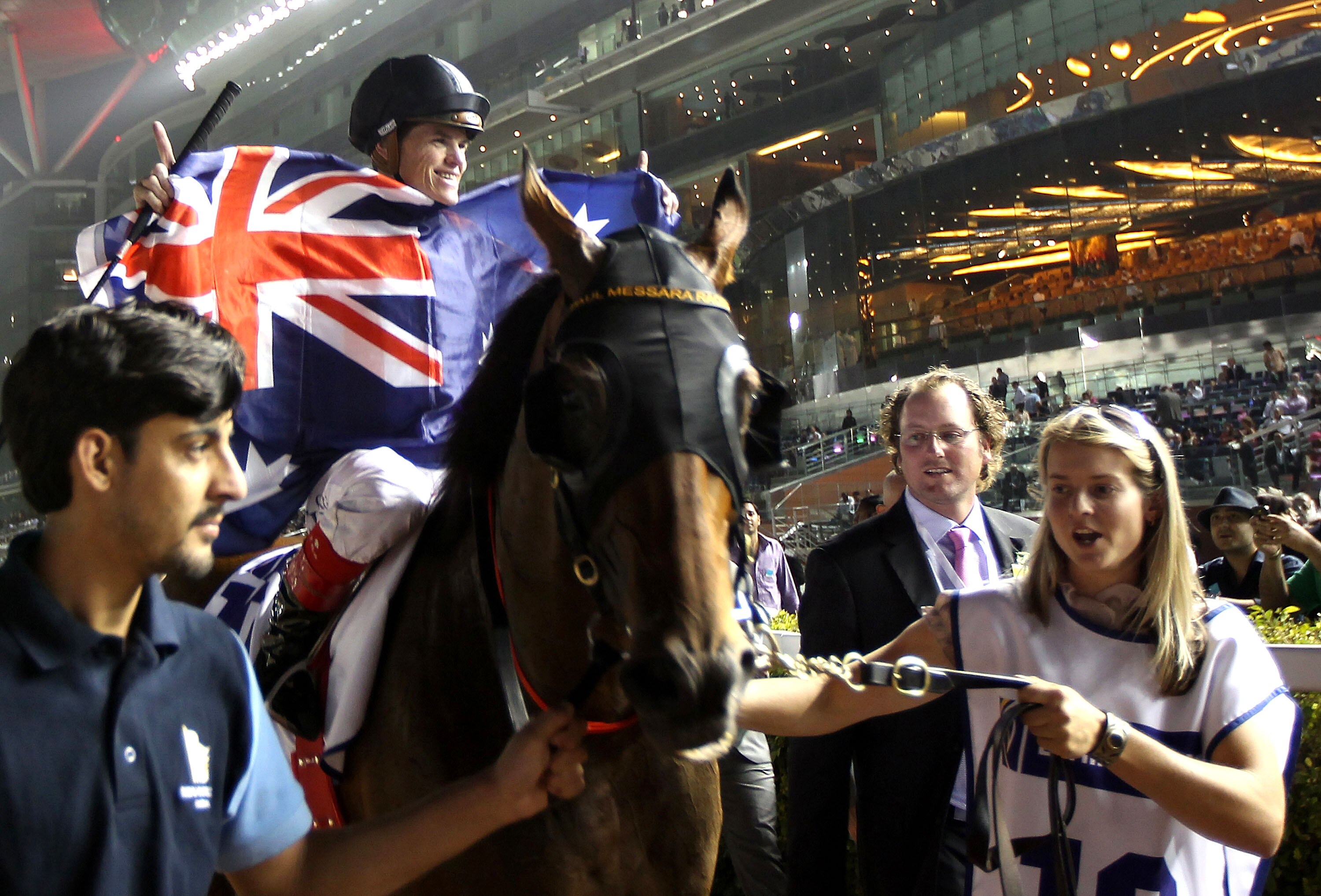 Ortensia flies Aussie flag in Dubai - ABC News
