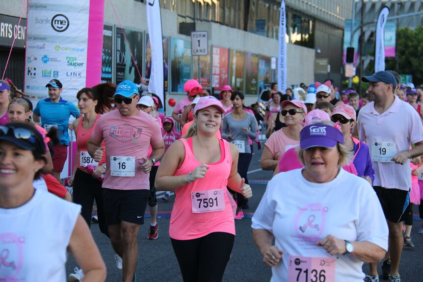 Mother's Day Classic: Annual walk and run for breast cancer brings sea ...