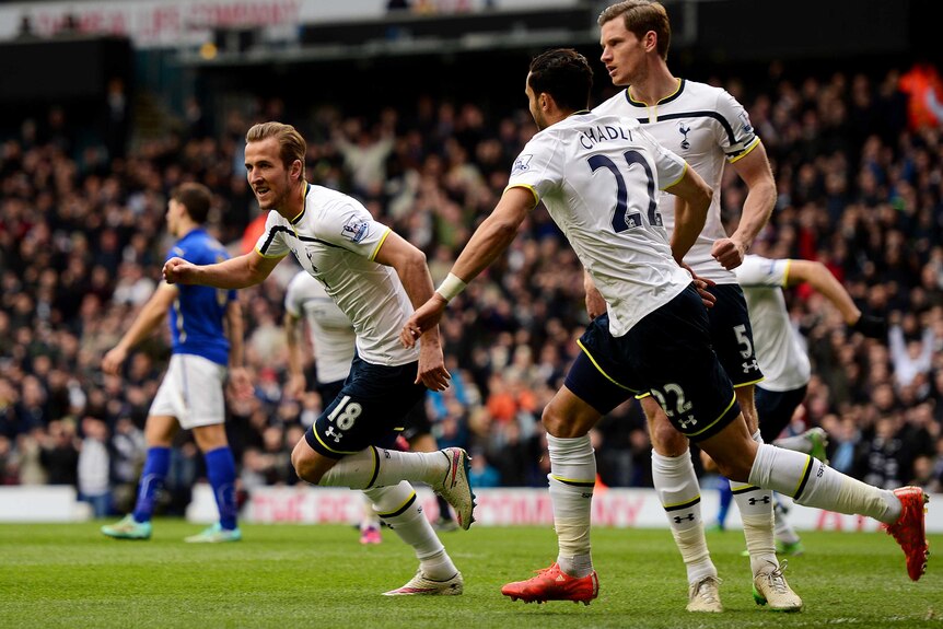 Kane celebrates treble against Leicester