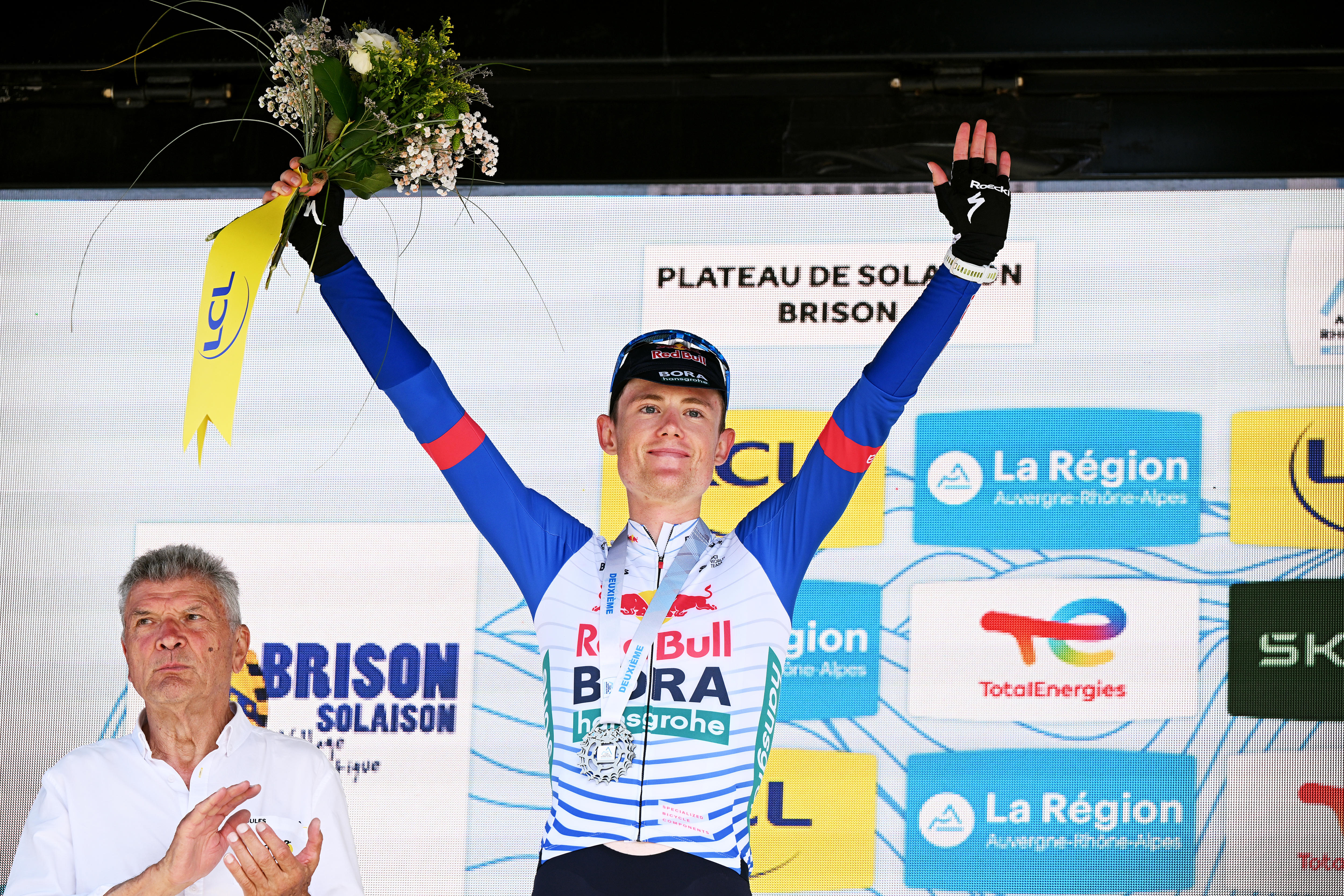 Tuckwell honours sister with stunning second place at Dauphiné