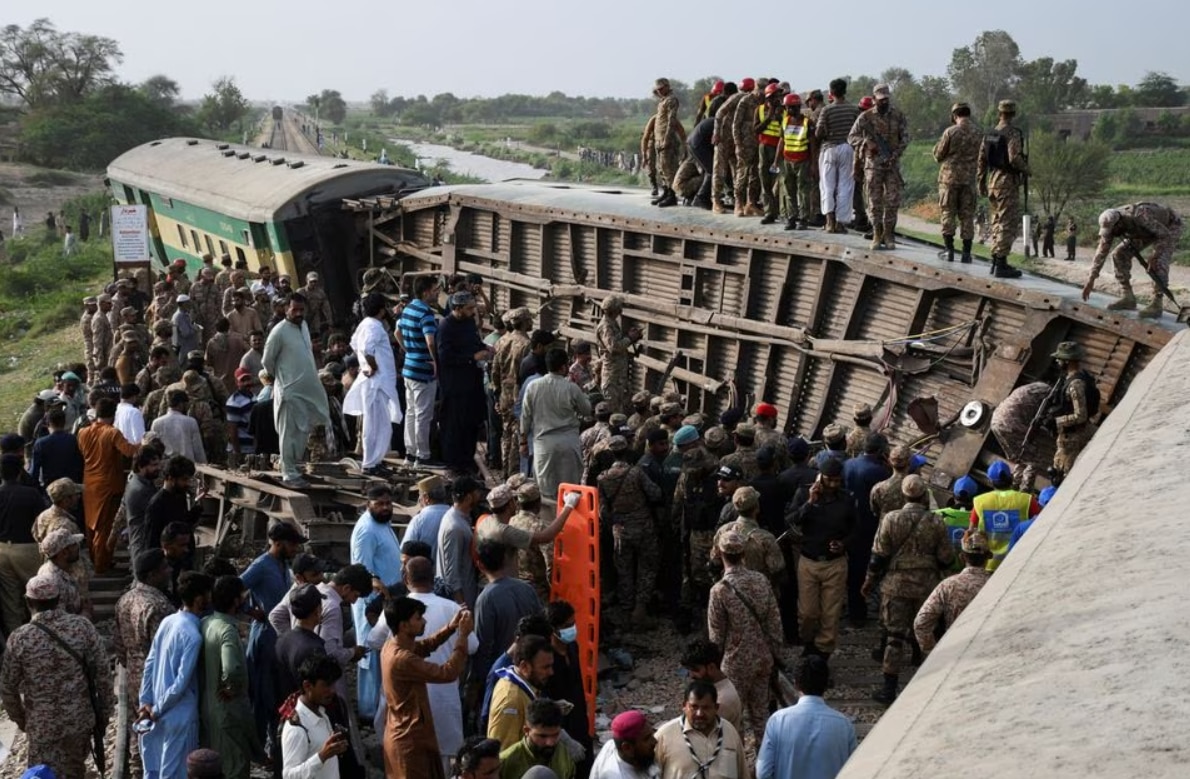 Pakistan Passenger Train Derailment Kills 30 People In Country's ...