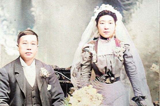 A hand-coloured wedding photo of Chinese immigrants in Australia