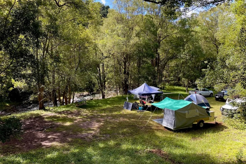 camping on creek side