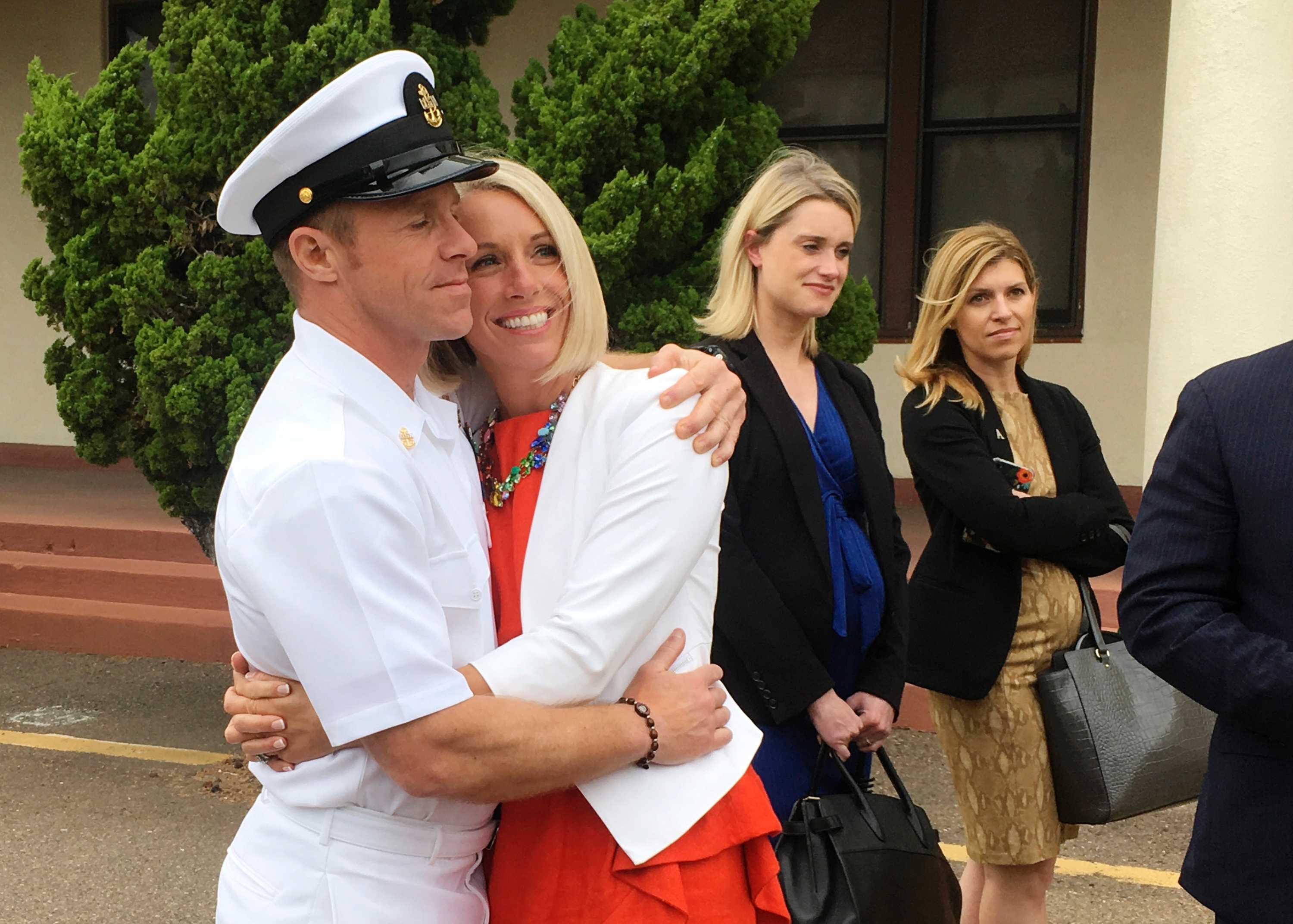 Prosecutors Won T Drop Murder Charges Against Us Navy Seal Despite Trial Twist Abc News