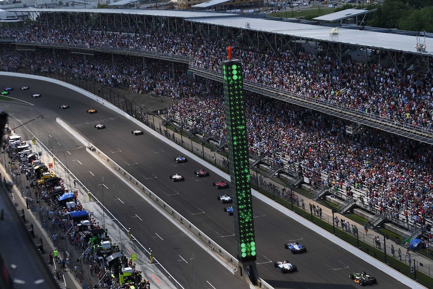 A general bird's eye view of the racetrack and crowd at the Indianapolis 500.