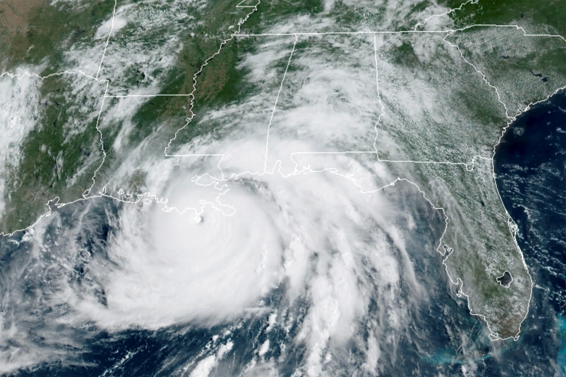 Hurricane Ida slams into Louisiana coastline, heads for New Orleans, 16 ...