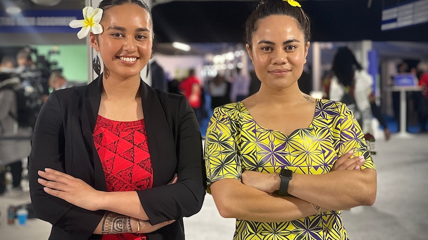 Moemoana Schwenke and Salome Alinili Maitaingi stand side by side.