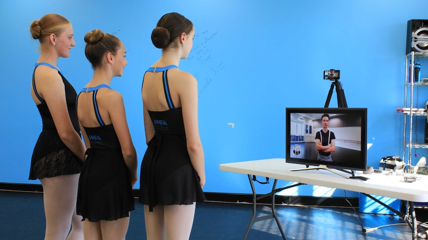 Australian Ballet dancer Jarryd Madden streaming dance class to Port Macquarie students