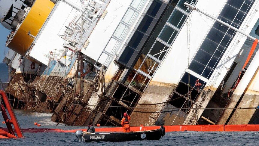 Costa Concordia lift operation starts to pull cruise liner out of water