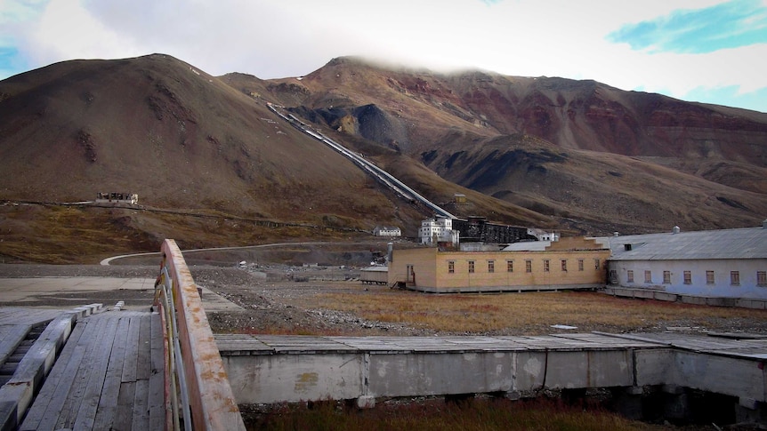 Coalmine on side of mountain