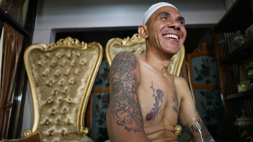 Indonesians are getting tattoos removed