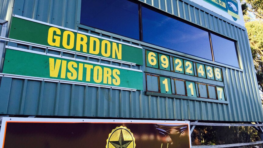 The Gordon football club thrashed Smythesdale by a score of 436 to 7.
