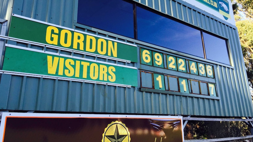 The Gordon football club thrashed Smythesdale by a score of 436 to 7.
