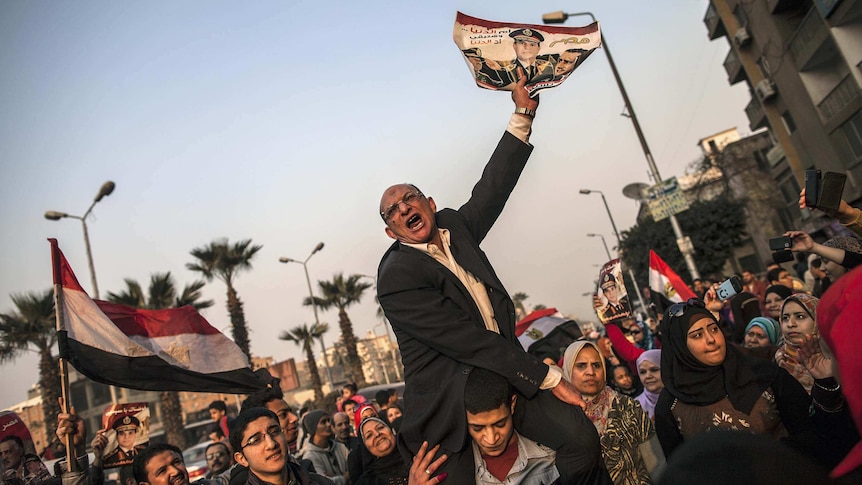Abdel Fattah al-Sisi supporters in force