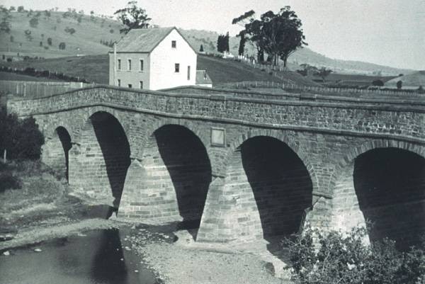 Richmond Bridge, Tasmania, photograph circa 1890s.