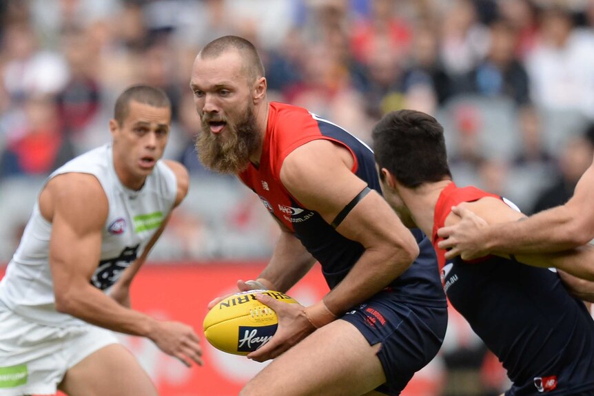 Max Gawn spins away from Carlton midfield