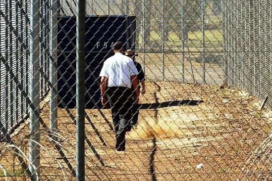 Guard at Villawood Detention Centre (AAP: Mick Tsikas)