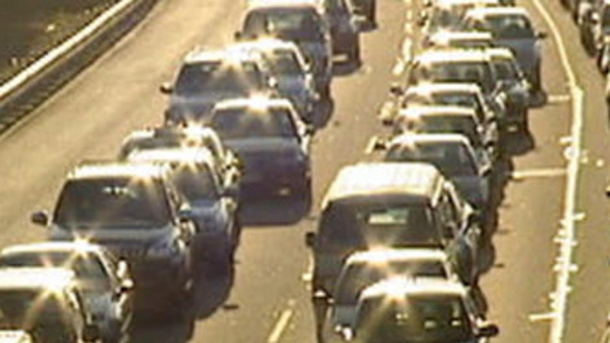 Long daily commute hurting families and economy, says new book