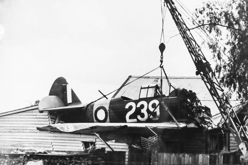 RAAF trainee Frank Robertson's plane crashed on top of Nurse Carter's house in 1943