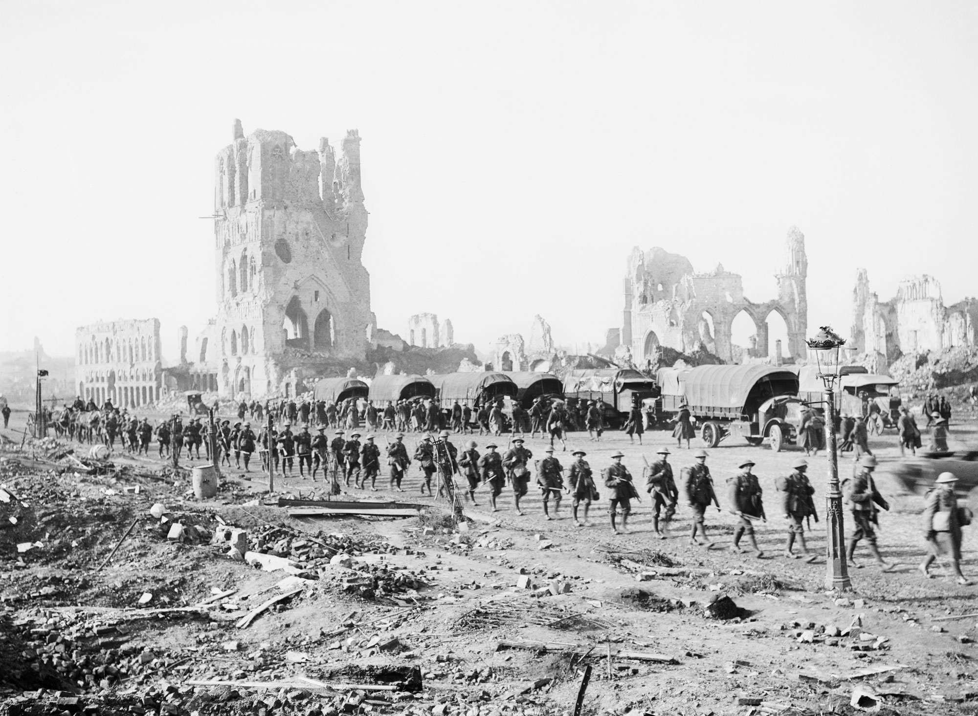 Сражение у ипра 1915. Битва при ипре 1915. Битва при ипре 1915. Битва у ипра. Битва при ипре участники.