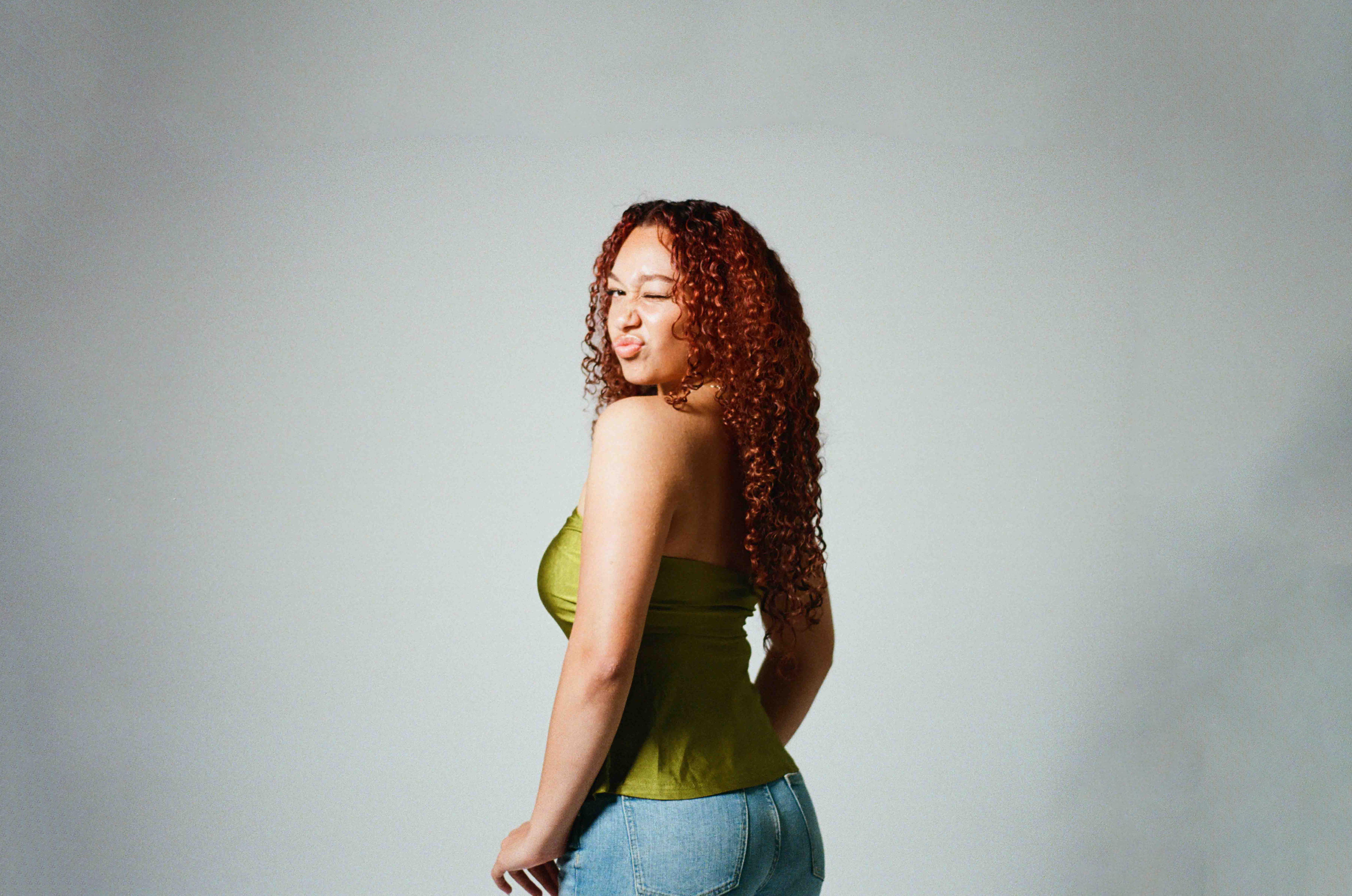 She's the deadly high school talent breathing new life into R&B, meet ...
