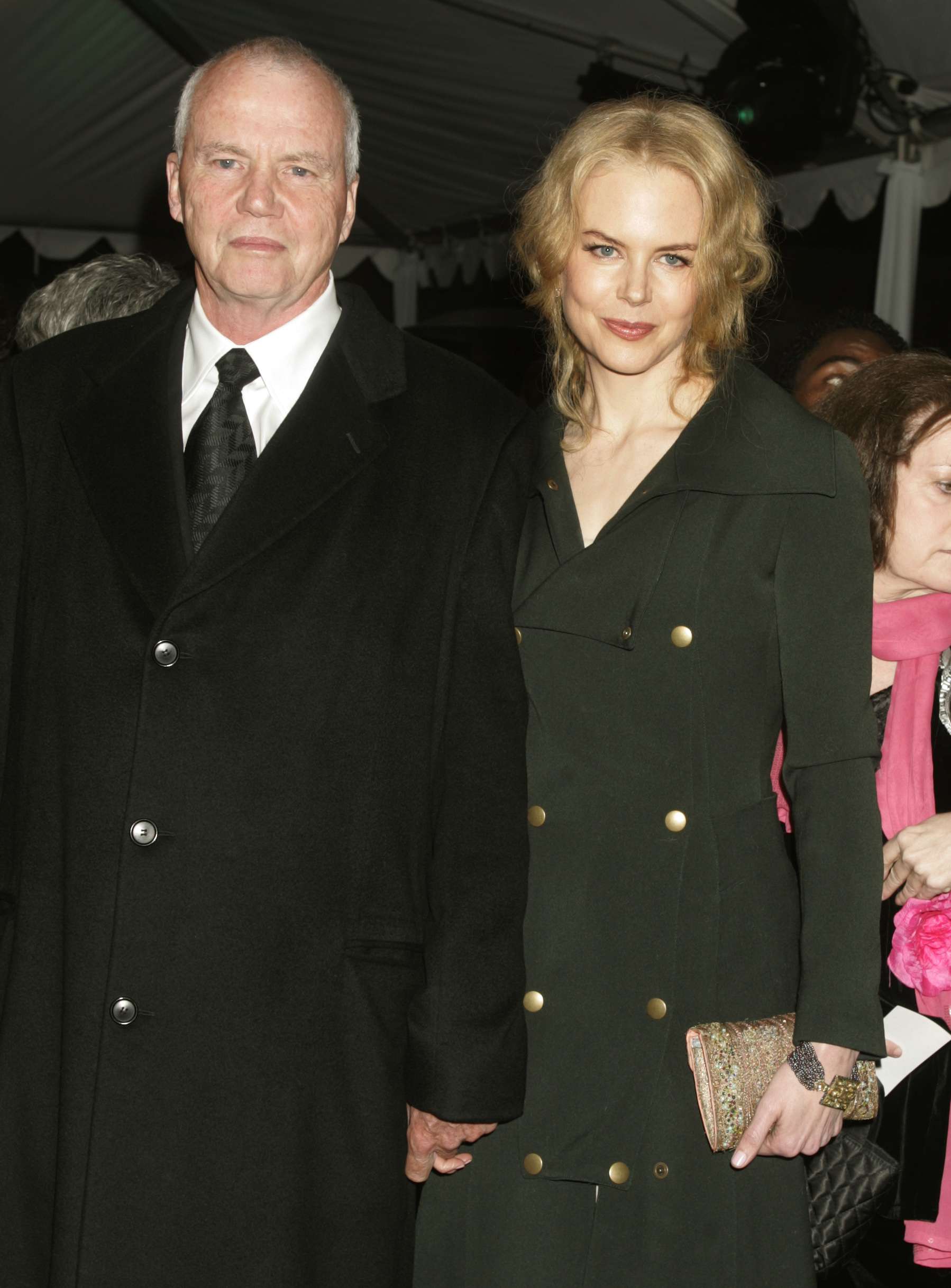 Nicole Kidman's father, Antony Kidman, dies following fall in Singapore -  ABC News