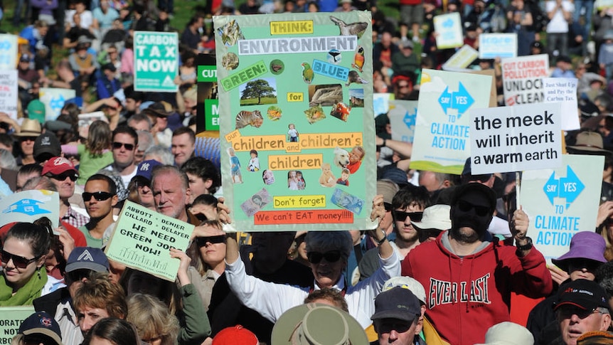 Thousands of Sydneysiders have gathered for a Say Yes rally at Prince Alfred Park in Surry Hills.