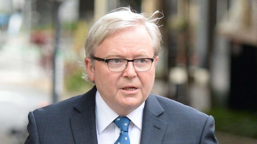 Former prime minister Kevin Rudd arrives to give evidence.