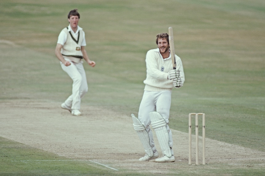 An English batter hooks an Australian bowler during the 1981 men's Ashes Test at Headingley.