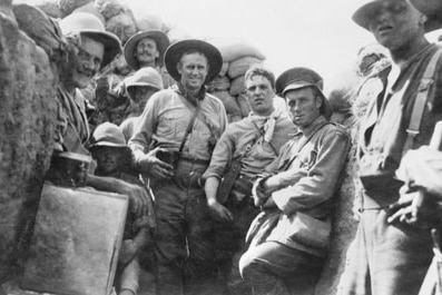 Soldiers in Gallipoli/(Courtesy Australian War Memorial)