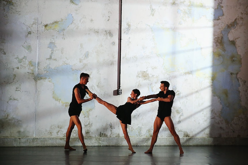Sydney Dance Company dancers perform excerpts from Quintett/Frame of Mind