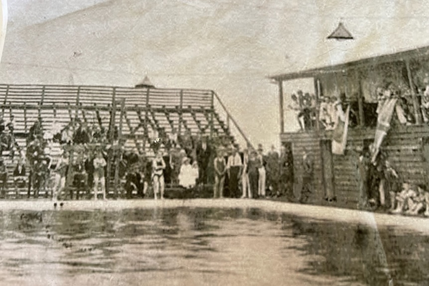 black and white photograph of Anzac pool 