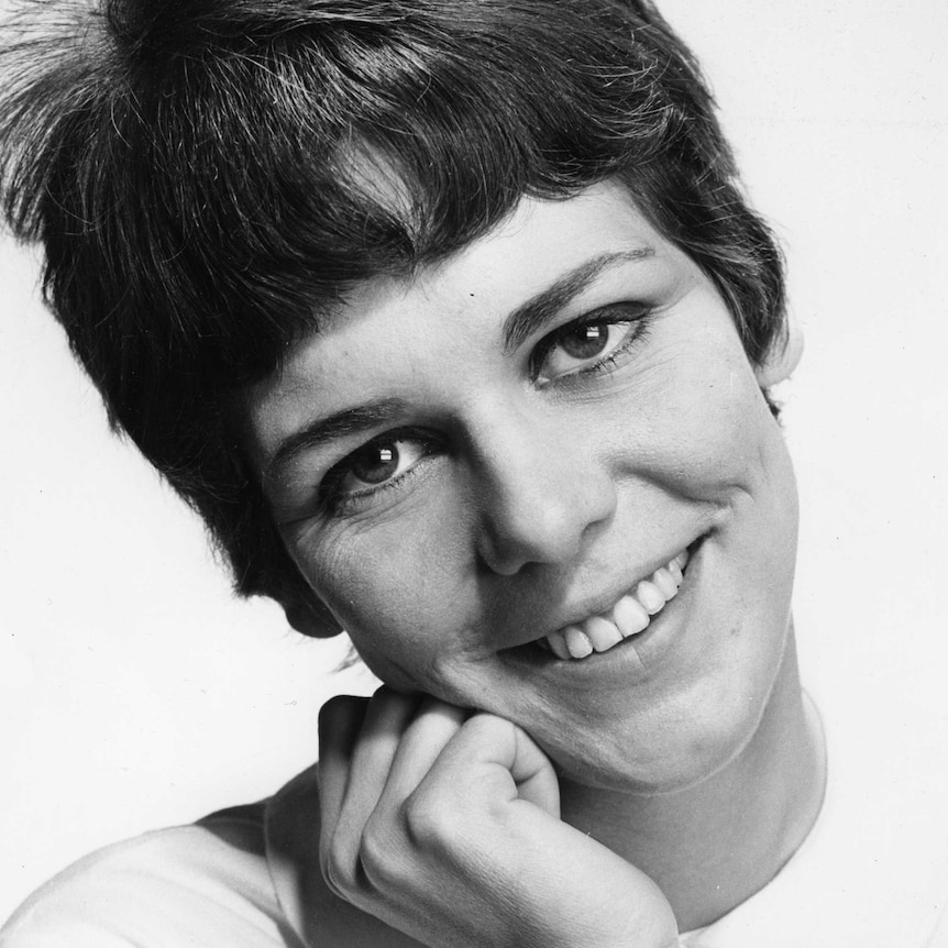 Black and white head shot of Margaret Throsby in 1967.