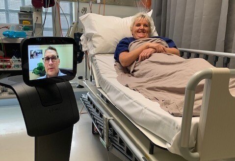 Rolling robo-doctor on bedside duty in Brisbane - ABC listen