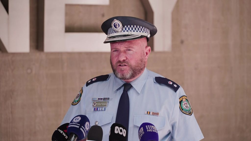 NSW Police make public appeal to identify man connected to antisemitic ...