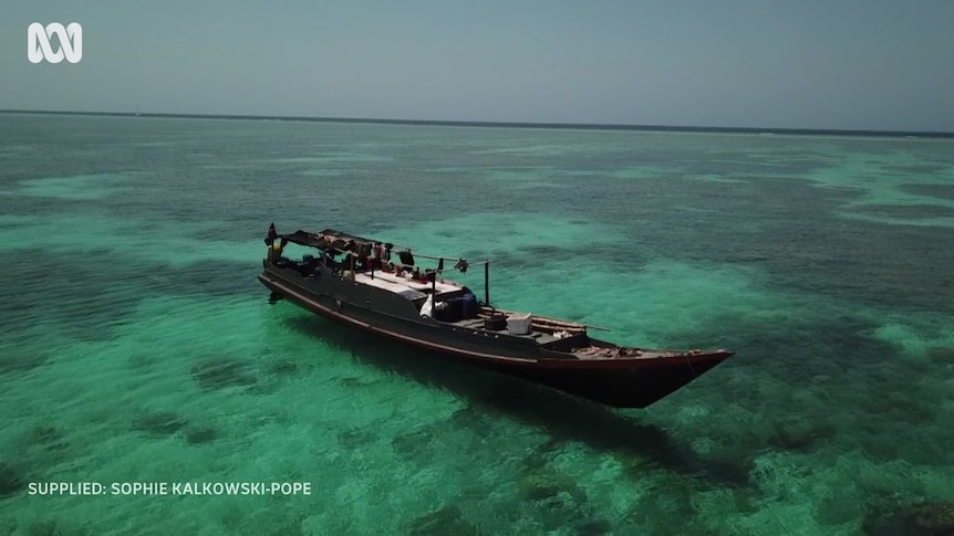 Pemburu liar tertangkap kamera di lepas pantai Kimberley, Australia Barat, enam bulan setelah topan menewaskan nelayan Indonesia