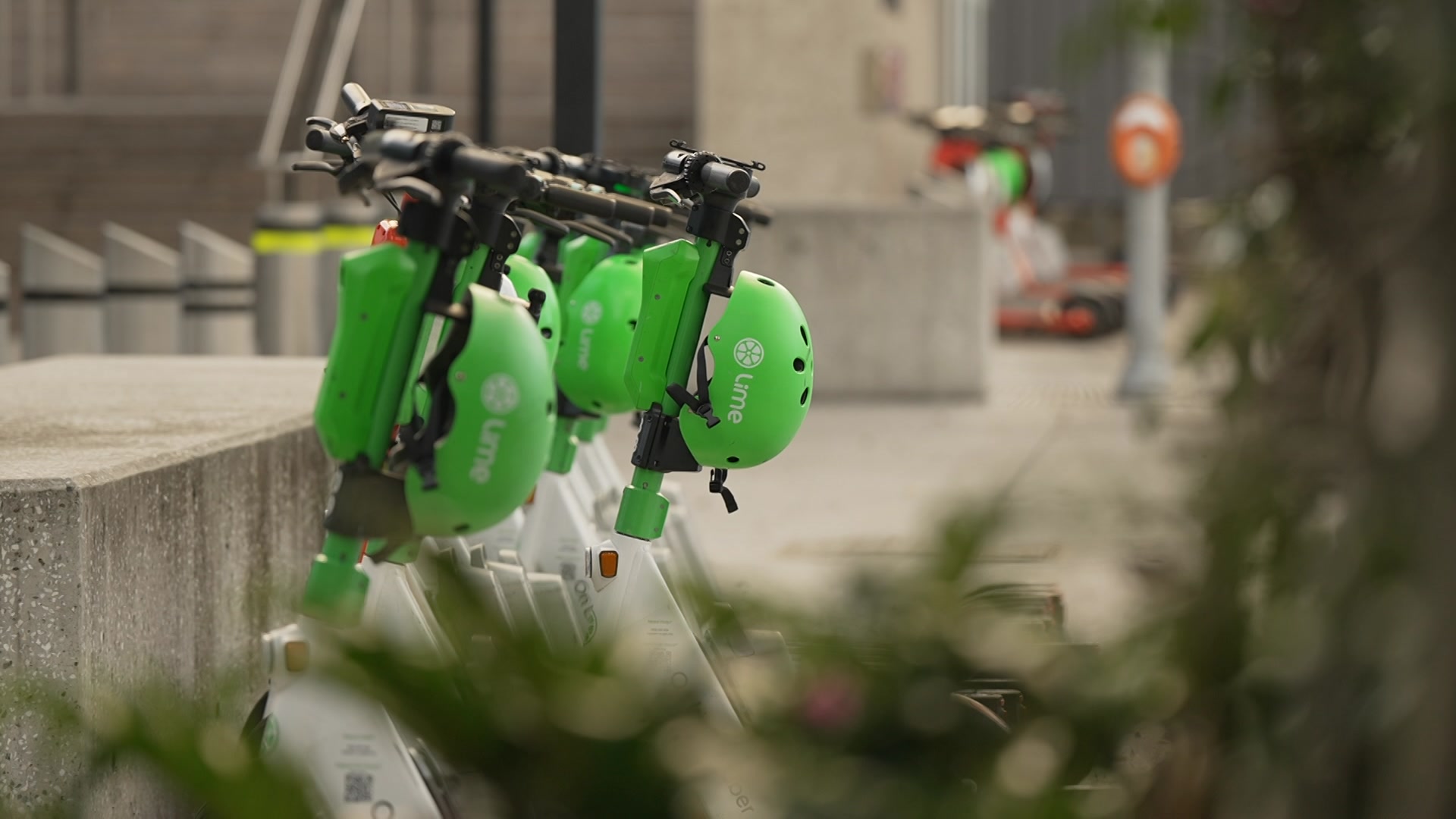 Under 16s should be banned from e-scooters and e-bikes, report says