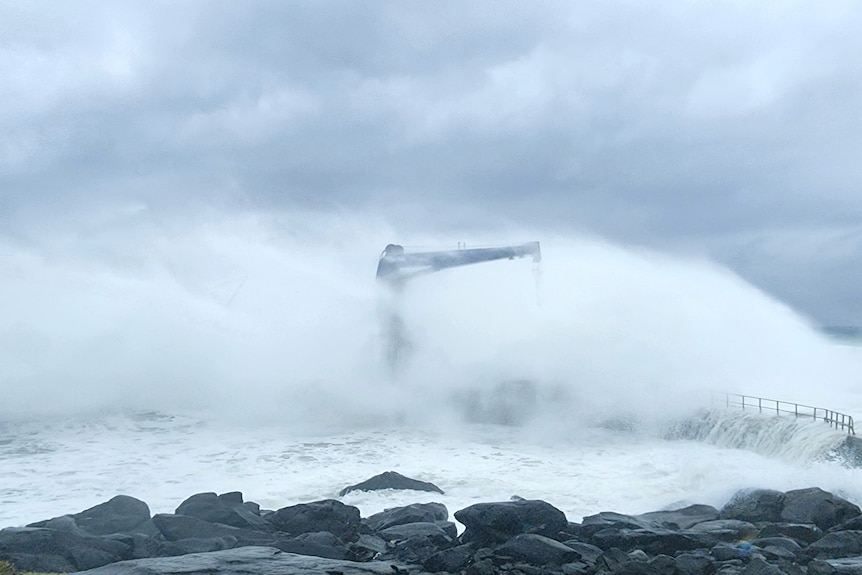 large waves impacting norfolk island during cyclone