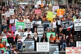 Hundreds protest against live exports
