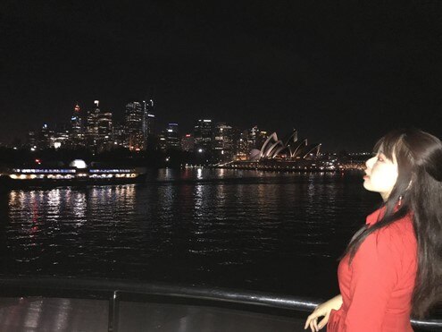 A Chinese girl at Sydney's harbour