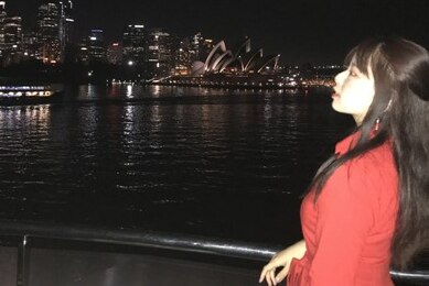 A Chinese girl at Sydney's harbour