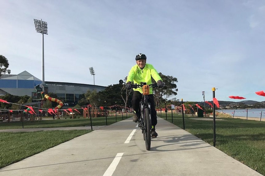 Bicycle rider bear Bellerive Oval.