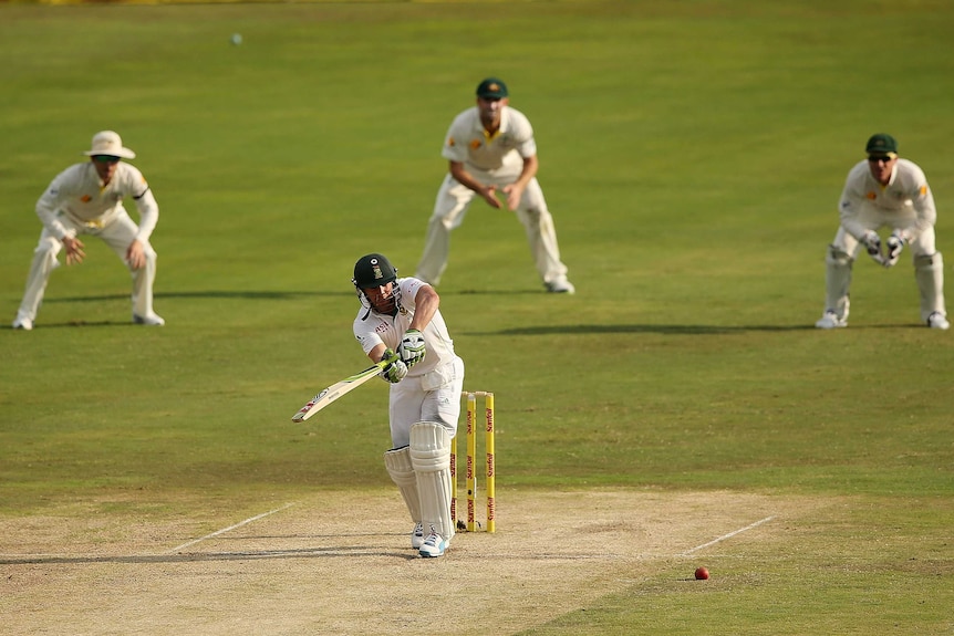 De Villiers attacks on day two
