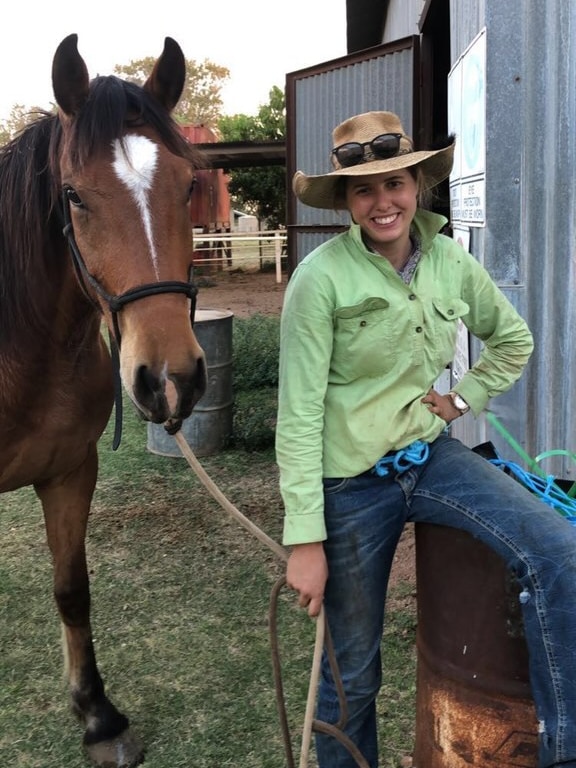 School leavers opting for gap year of outback Aussie adventures instead ...