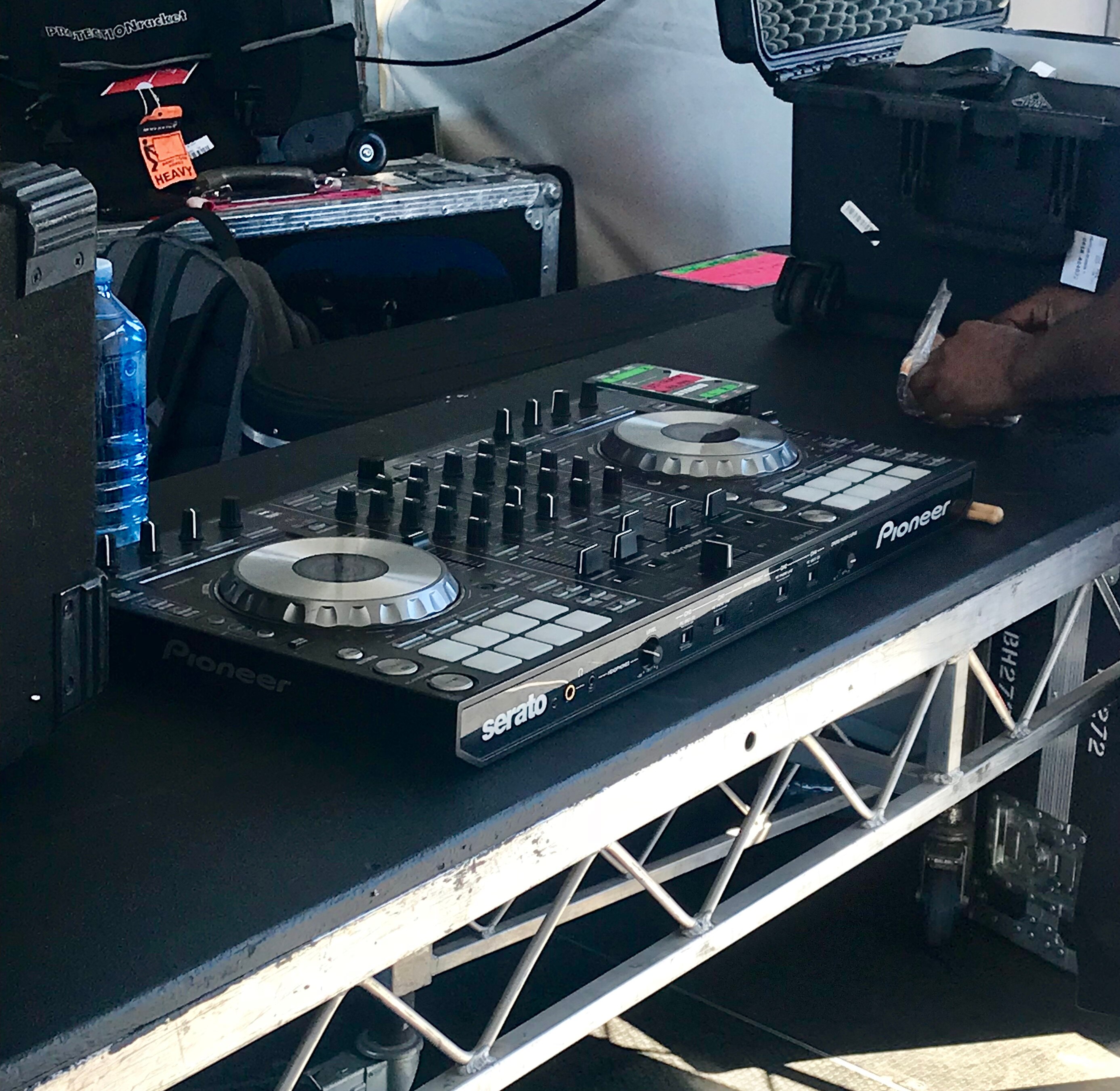 Rig Report: the 6 sickest Rigs at Laneway 2018 - triple j
