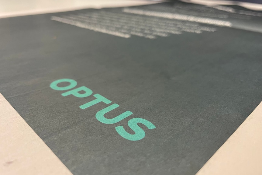 Optus's full page advertisement in a newspaper