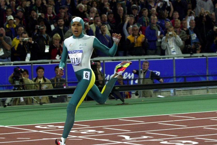 Cathy Freeman crosses the finish line to win the Womens 400m final at the 2000 Sydney Olympics.