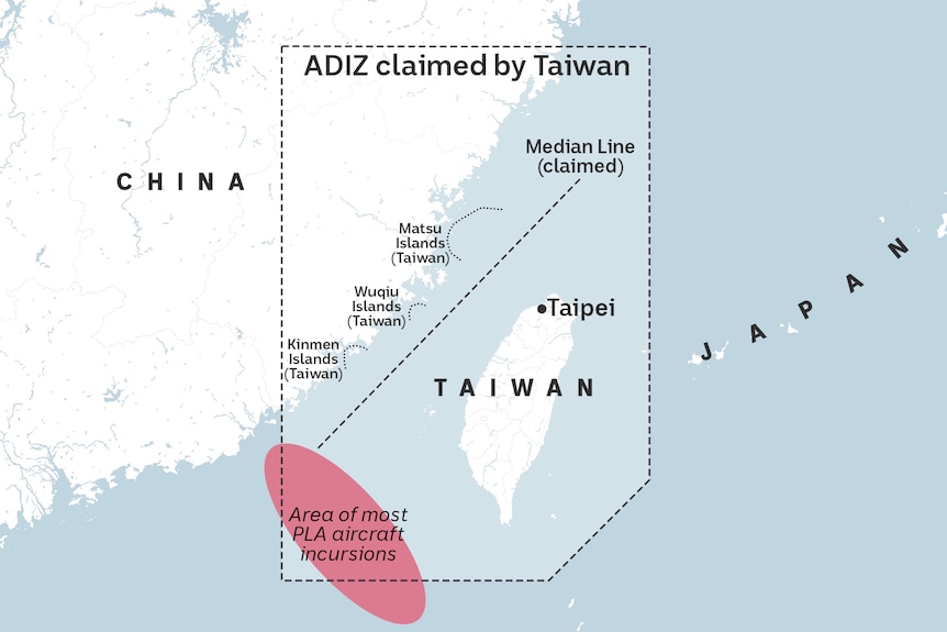 Pokazuje mapę strefy identyfikacji obrony powietrznej Tajwanu.